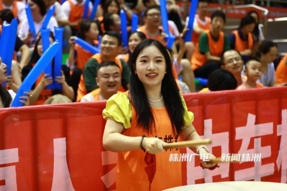 Ming迎来五赛季出色发挥，C9观众热烈欢呼！(终极三国全集免费网站)-开云线上平台