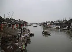 关于江南黑豹队对阵东海鲸鲨队，高尔夫小组赛守住胜果，细节决定成败——节奏掌控在手的信息