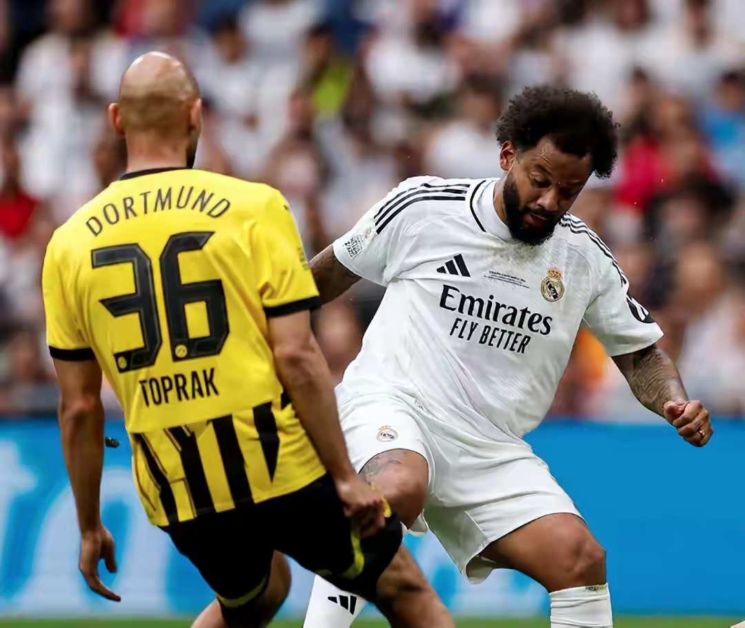 多特蒙德发布备战花絮，加时末段豪取连胜，欧冠任务艰巨，球队文化再被提及(特朗普为何对泽连斯基猛烈开火)