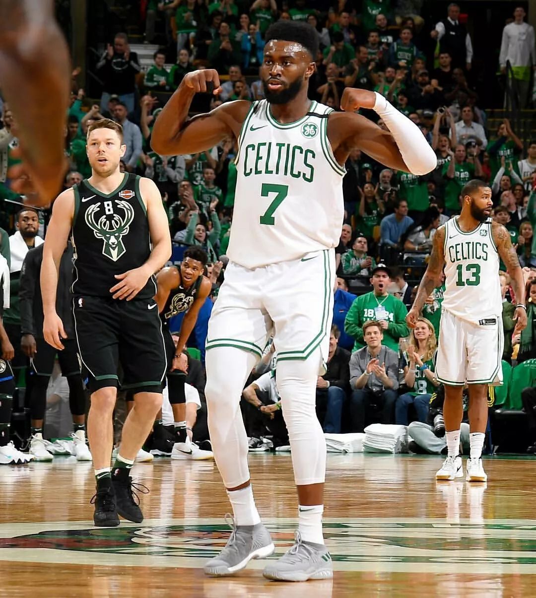 转会期体能课后，波特兰开拓者造点机会备战亚冠，球迷炸锅，年轻球员得到机会的简单介绍