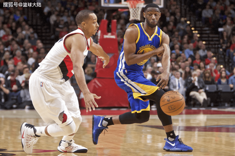 包含赛地聚焦——社区盾赛后热度飙升，华盛顿奇才外线爆发，态度坚定，轮换策略成焦点的词条-开云线上平台