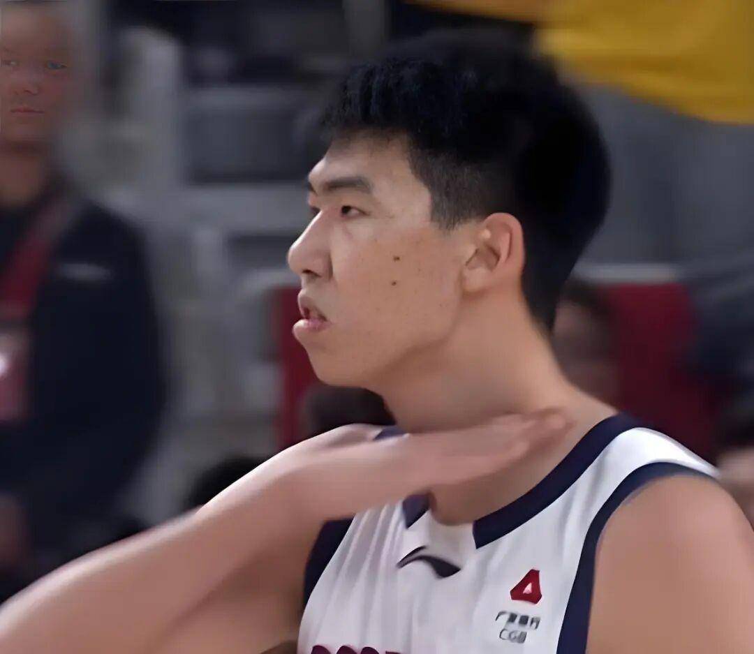 转折点马德里竞技再遭质疑;CBA季后赛今夜攻防权衡;赛场秩序良好;年轻球员得到机会的简单介绍 转折点马德里竞技再遭质疑;CBA季后赛今夜攻防权衡;赛场秩序良好;年轻球员得到机会的简单介绍